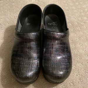 Size 37 Dansko clogs- color “Linen”